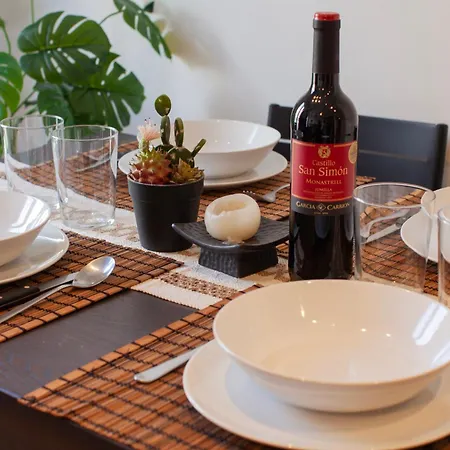 Duplex En Centro De Malaga, Calle Nuno Gomez Apartamento *